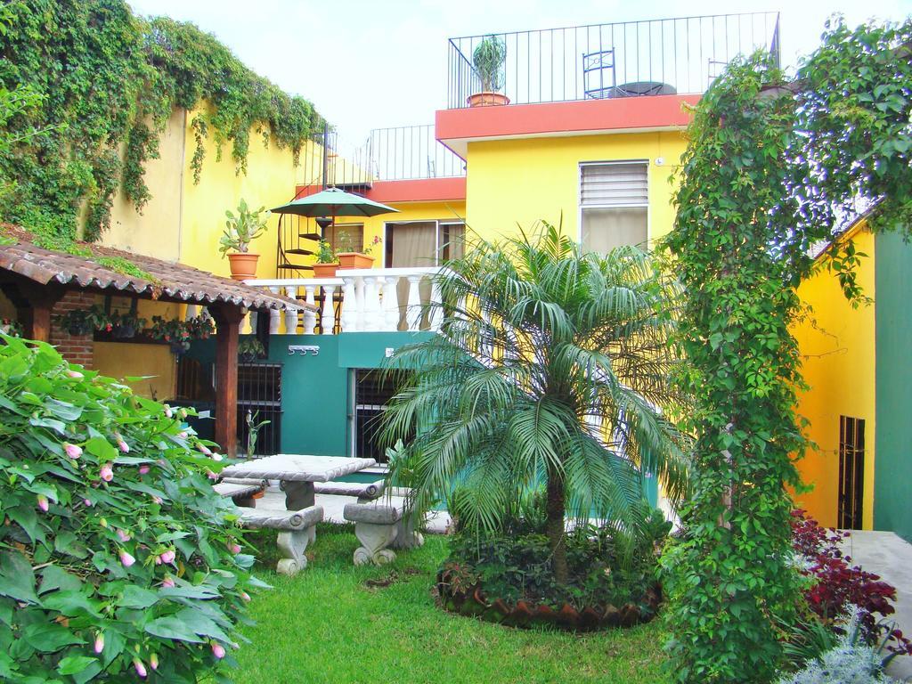Hotel Casa Rustica By Ahs Antigua Екстер'єр фото