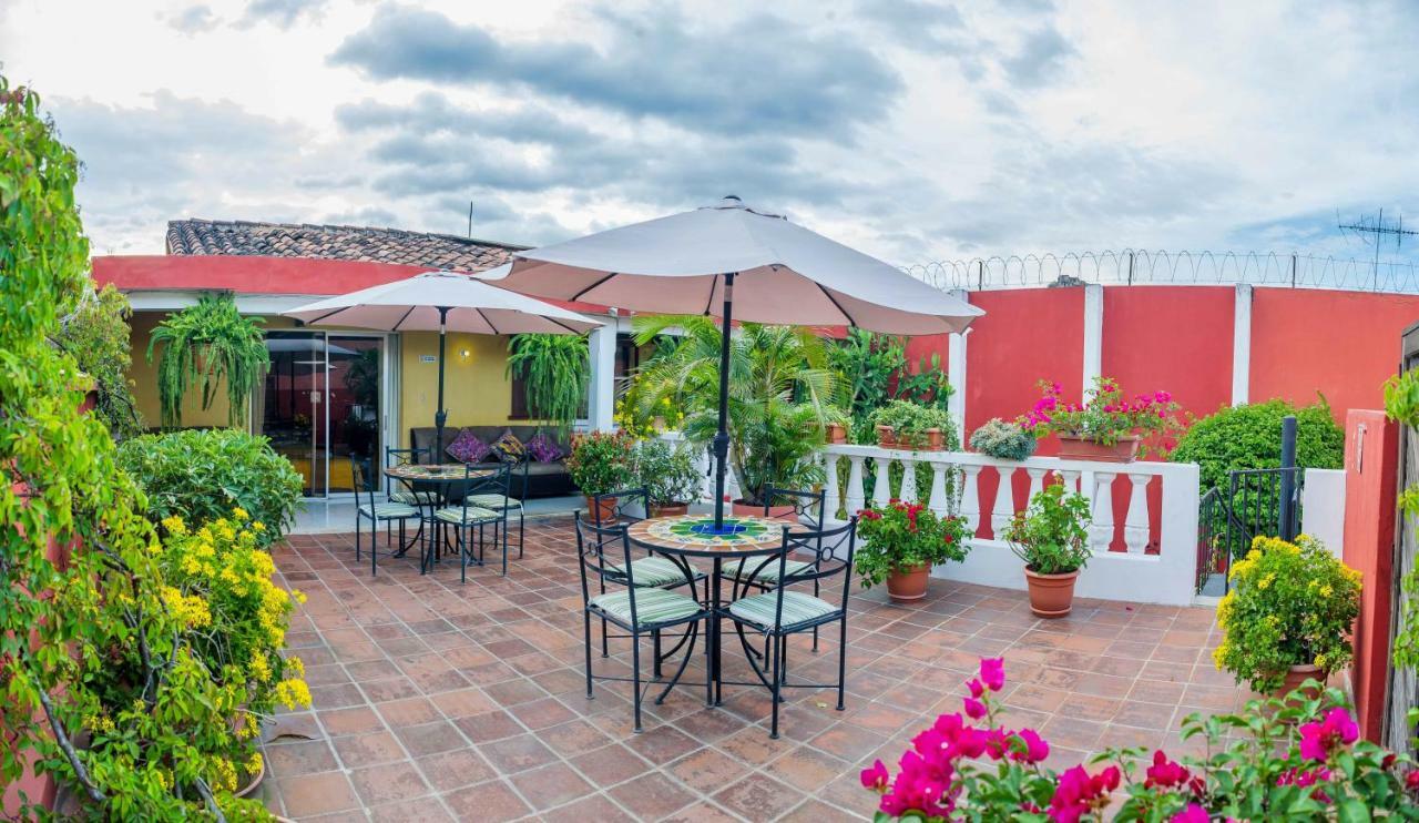 Hotel Casa Rustica By Ahs Antigua Екстер'єр фото
